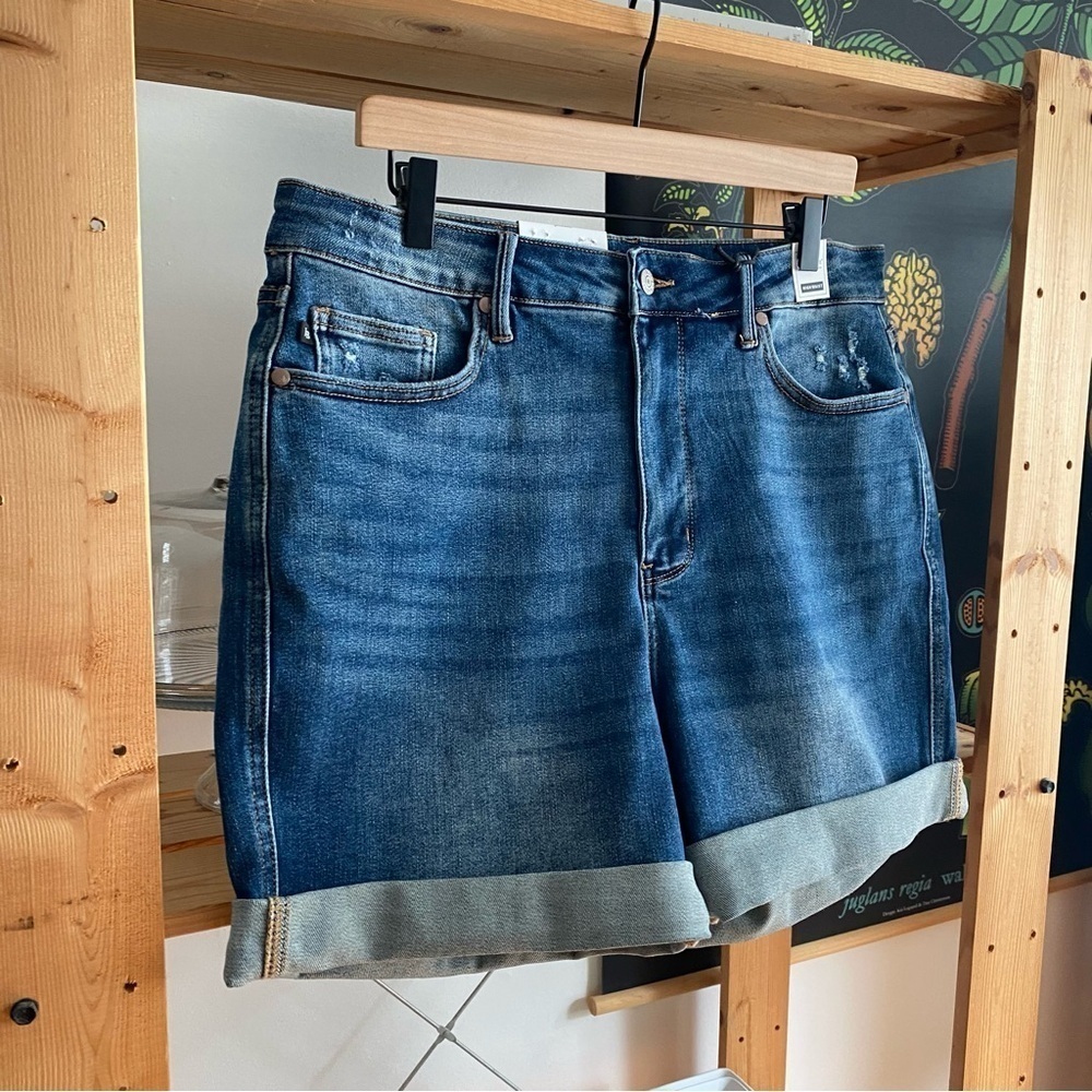 Judy Blue High Waisted Vintage Wash Tummy Control Cuffed Denim Short Plus 2X - Picture 7 of 16